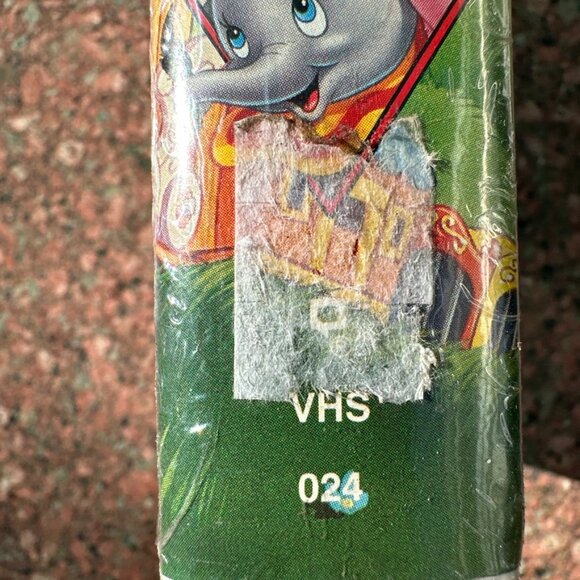 Dumbo (VHS Tape, 1999, Walt Disney Home Entertainment) RARE Tape Great Condition - Picture 4 of 11